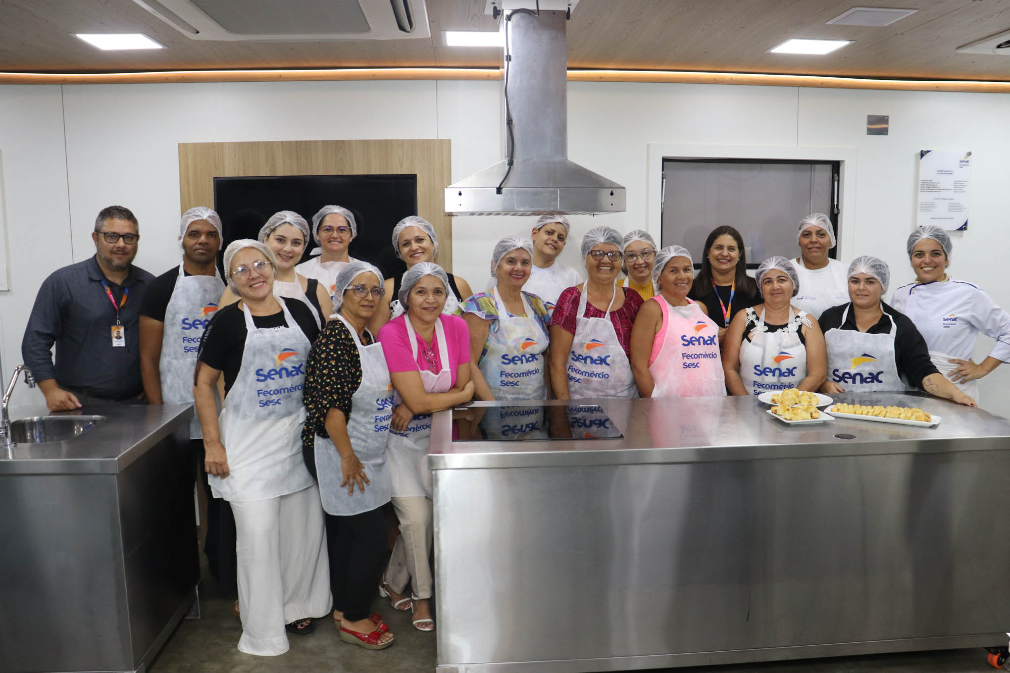 Carreta-escola do Senac Alagoas e Supermercado Jomart oferecem oficinas e serviços gratuitos no Agreste