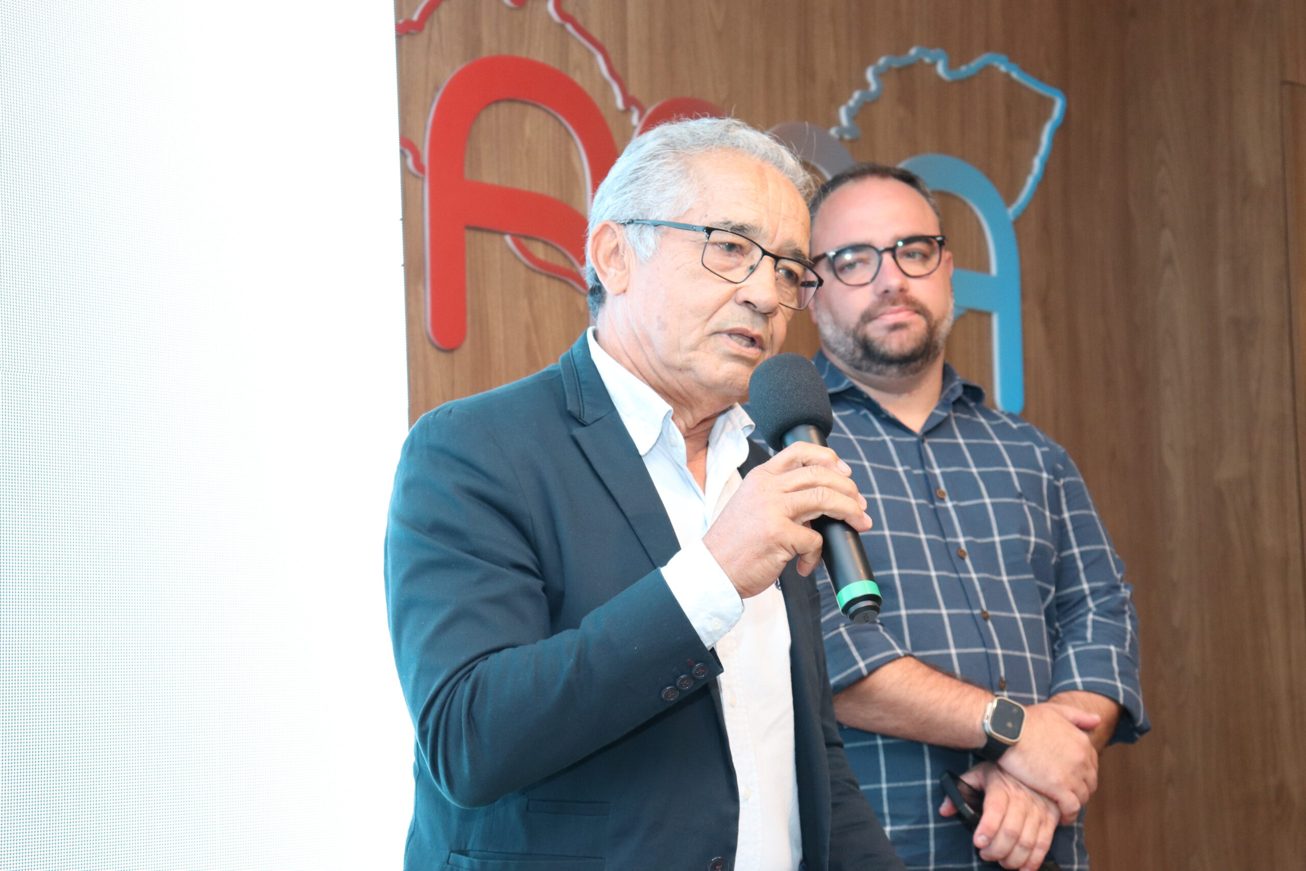 (Fotos) Apresentação de Resultados - Feira dos Municípios