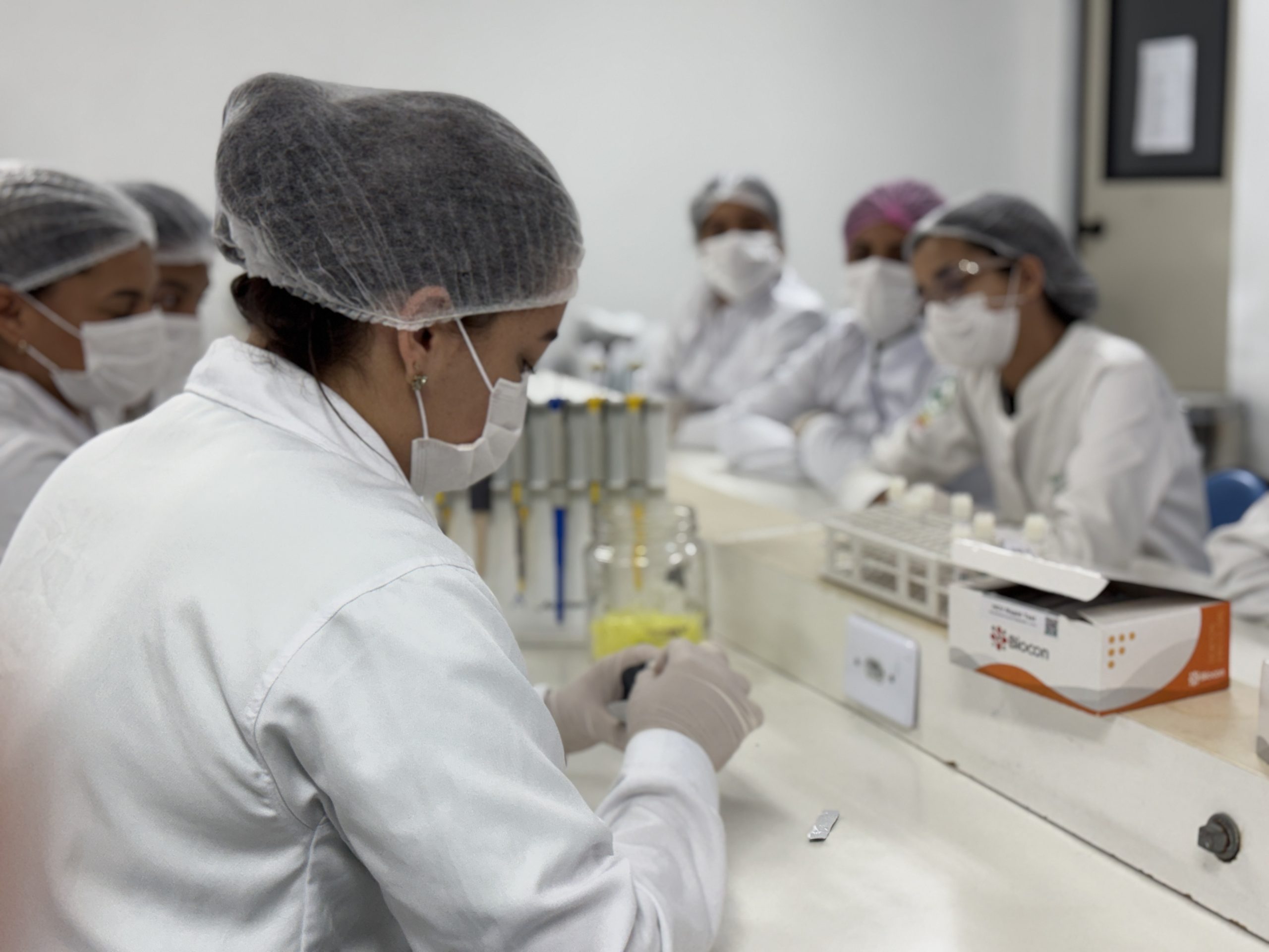 Julho Amarelo: Senac Alagoas promove ações de conscientização sobre hepatites virais em Maceió e Arapiraca
