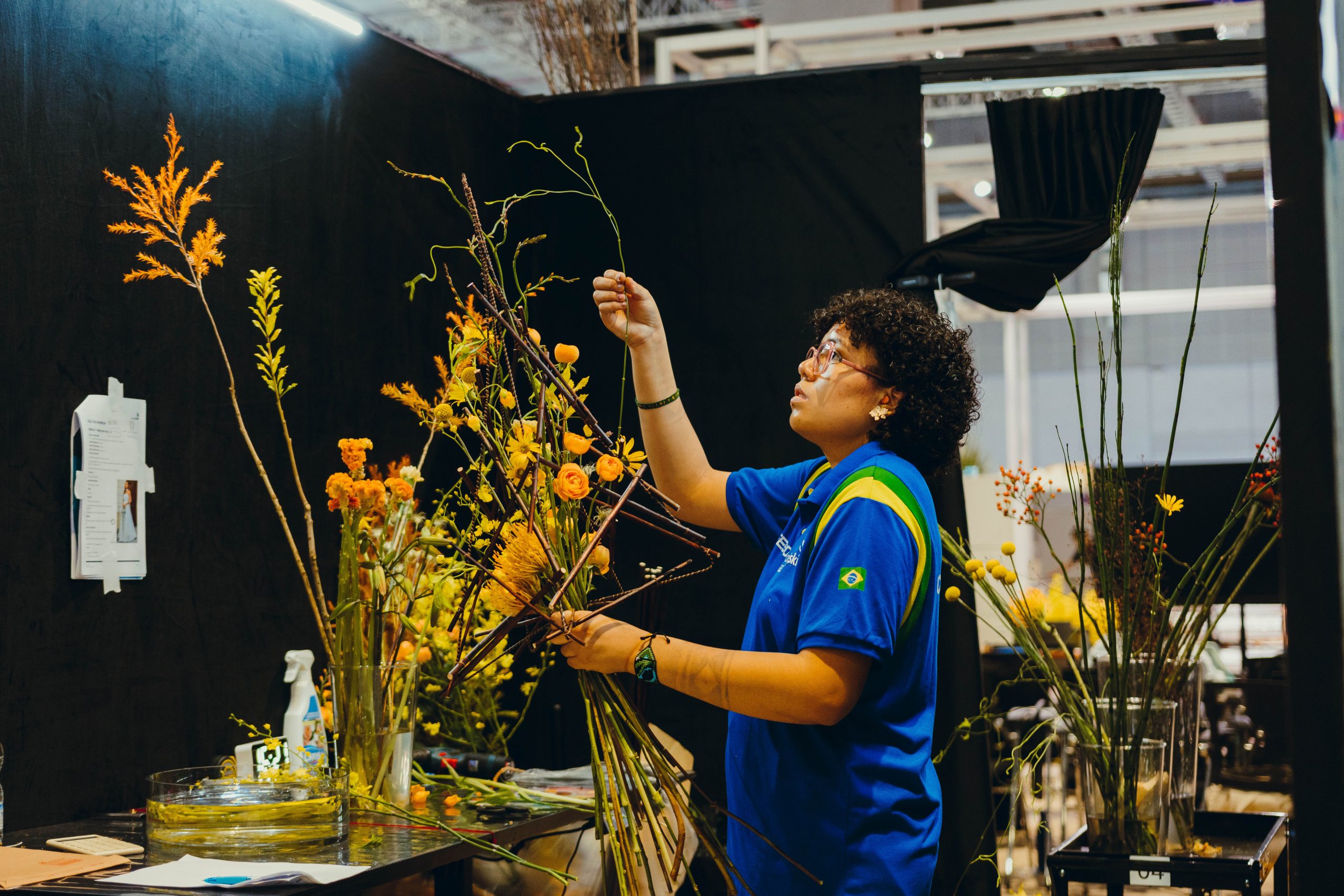 Navalha, “caviar” de romã e até possível arrombamento: segundo dia de provas do Senac na WorldSkills expõe desafios que vão muito além da técnica